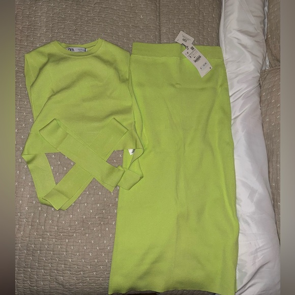 Zara Matching Set - Picture 1 of 3